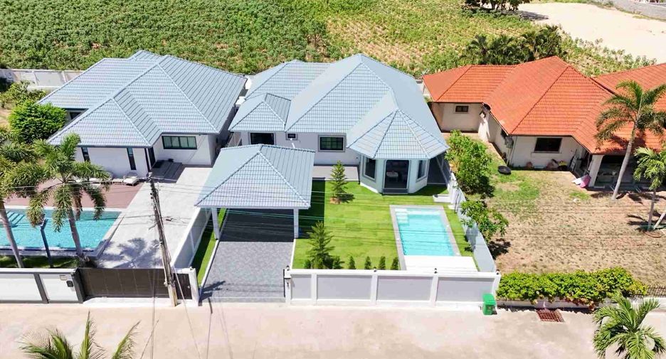 Haus zum Kauf mit 4 Zimmer in Bang Lamung, Chonburi