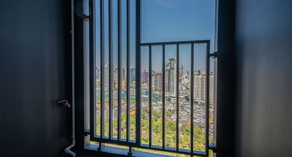 Condo en alquiler de 1 habitaciones en Khlong Toei, Bangkok