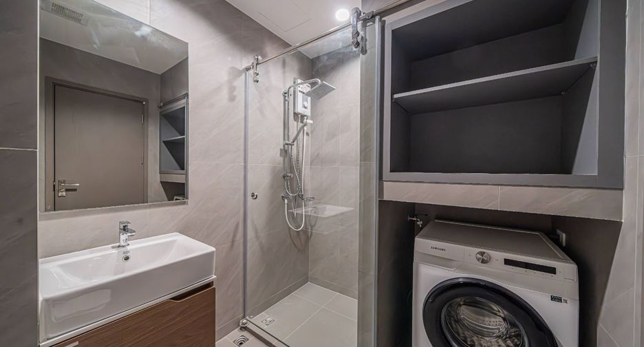 Condo en alquiler de 1 habitaciones en Khlong Toei, Bangkok