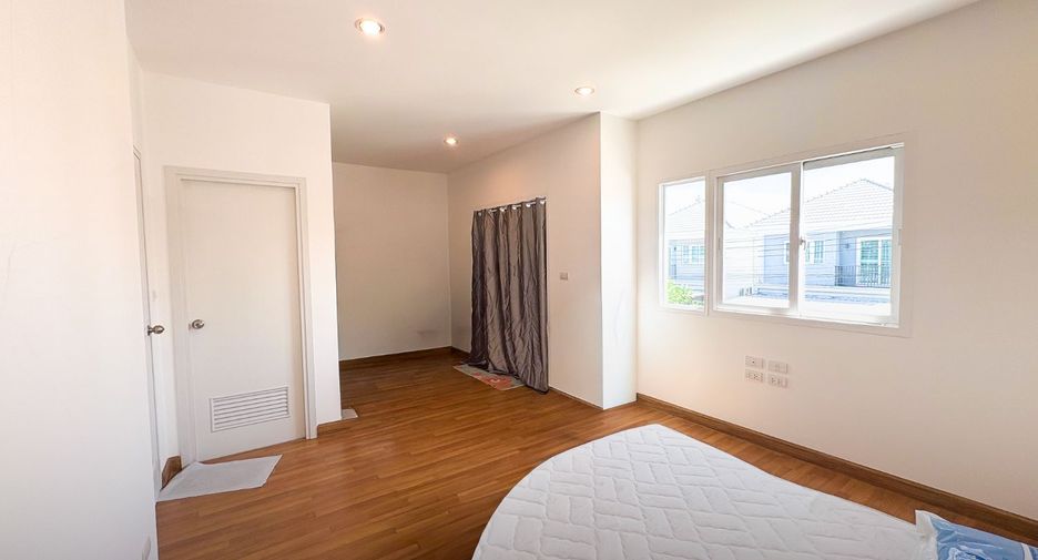 For sale 3 bedrooms house in Prawet, Bangkok
