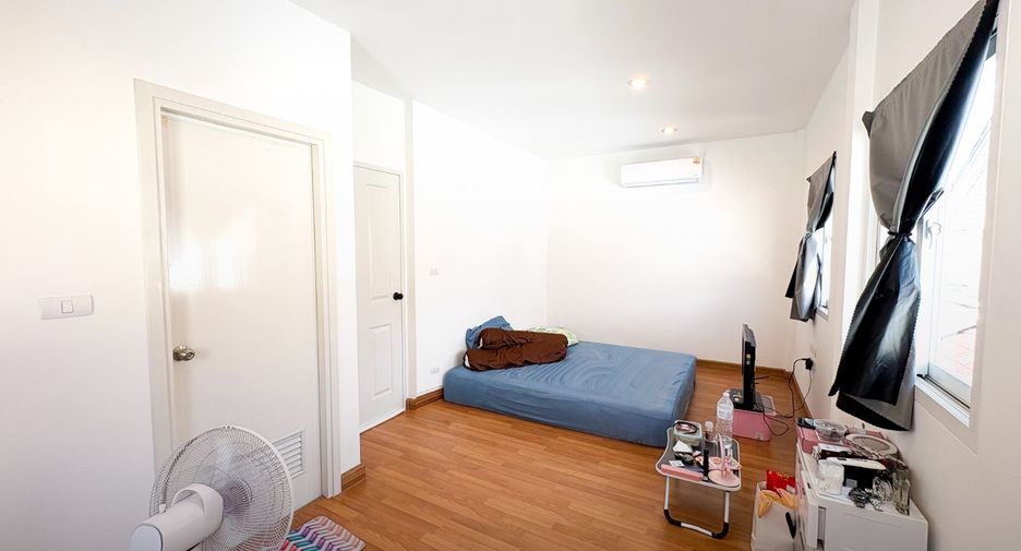 For sale 3 bedrooms house in Prawet, Bangkok