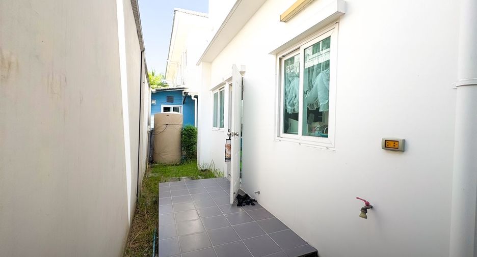For sale 3 bedrooms house in Prawet, Bangkok