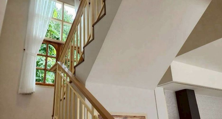 Villa en venta de 6 habitaciones en Doi Saket, Chiang Mai