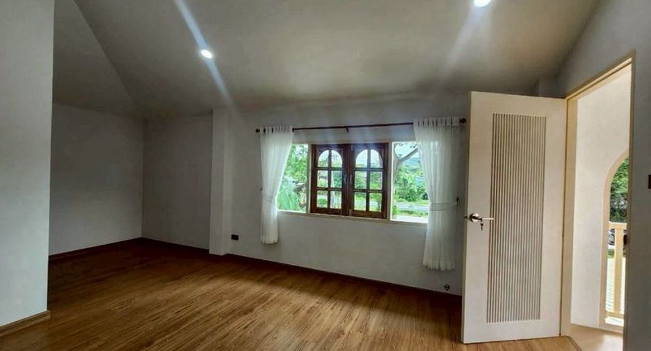Villa en venta de 6 habitaciones en Doi Saket, Chiang Mai