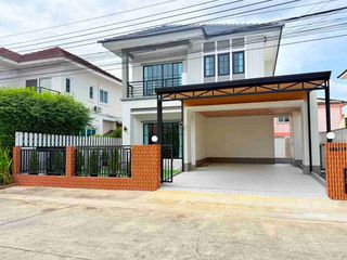 Casa en venta de 4 habitaciones en Khlong Sam Wa, Bangkok