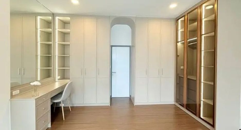 For rent 5 bedrooms condo in Bang Phli, Samut Prakan