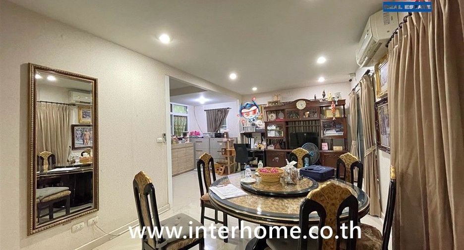Haus zum Kauf mit 4 Zimmer in Mueang Pathum Thani, Pathum Thani