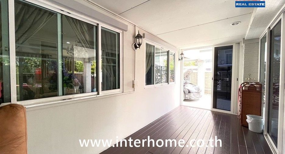 Haus zum Kauf mit 4 Zimmer in Mueang Pathum Thani, Pathum Thani