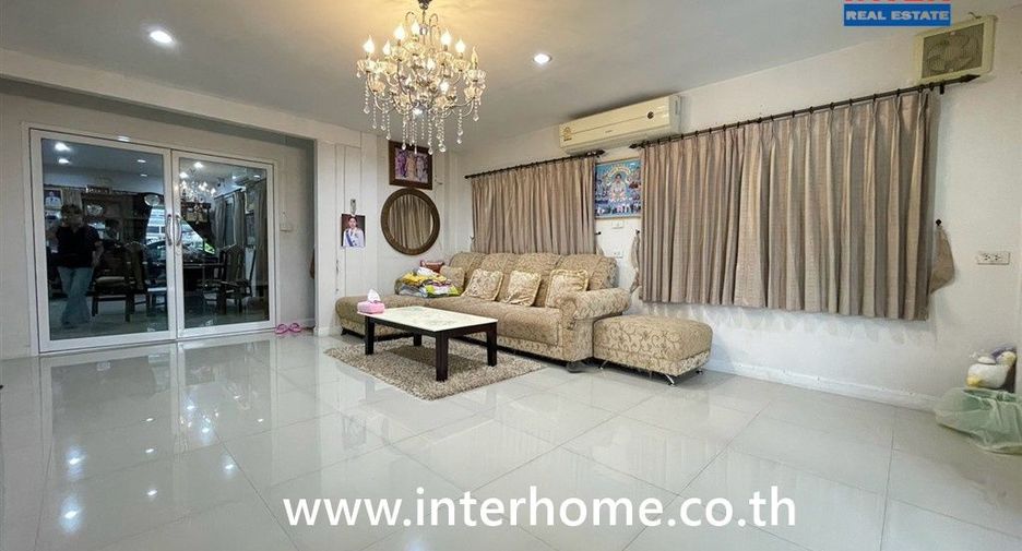 Haus zum Kauf mit 4 Zimmer in Mueang Pathum Thani, Pathum Thani