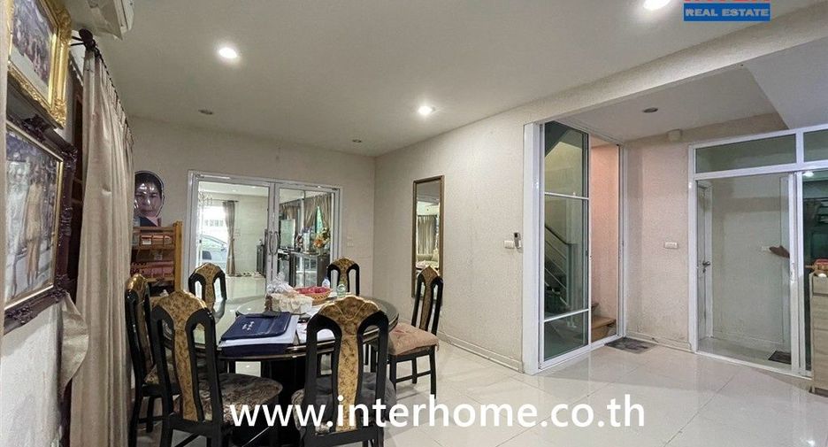 Haus zum Kauf mit 4 Zimmer in Mueang Pathum Thani, Pathum Thani