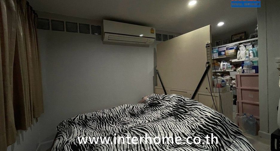 Haus zum Kauf mit 4 Zimmer in Mueang Pathum Thani, Pathum Thani