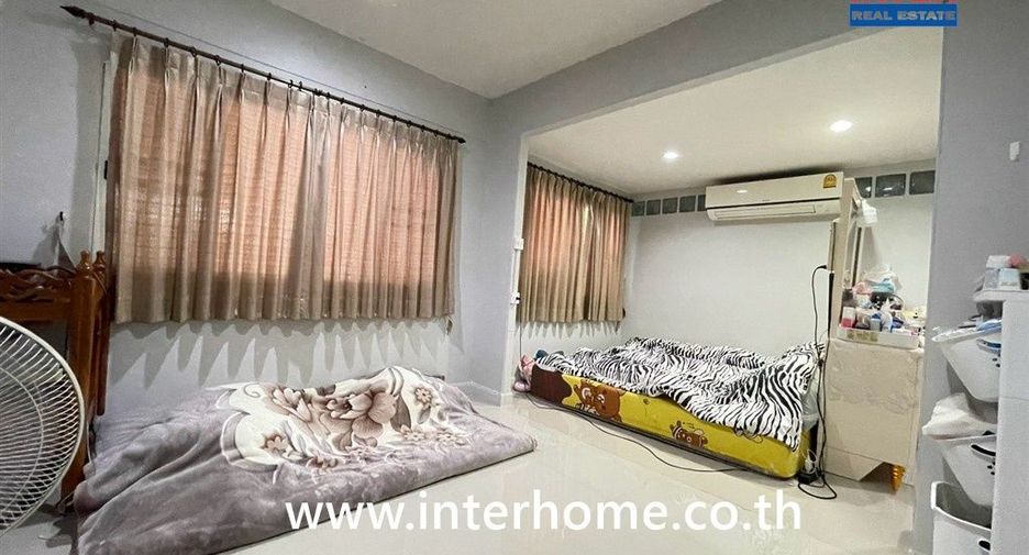 Haus zum Kauf mit 4 Zimmer in Mueang Pathum Thani, Pathum Thani
