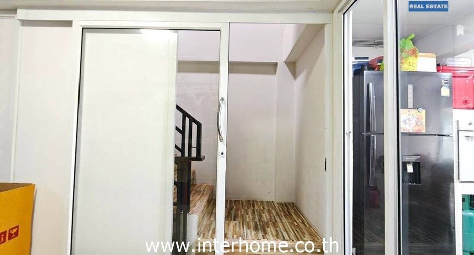 Local comercial en venta de 5 habitaciones en Khlong Sam Wa, Bangkok
