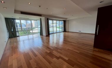 À vendre et à louer 4 chambres condo à Khlong Toei, Bangkok