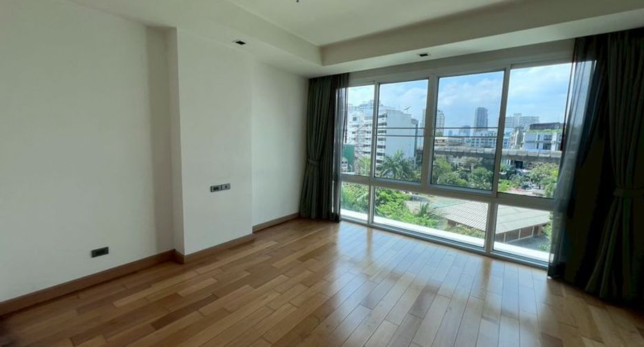 ขาย และ ให้เช่า 4 ห้องนอน คอนโด ใน คลองเตย, กรุงเทพฯ