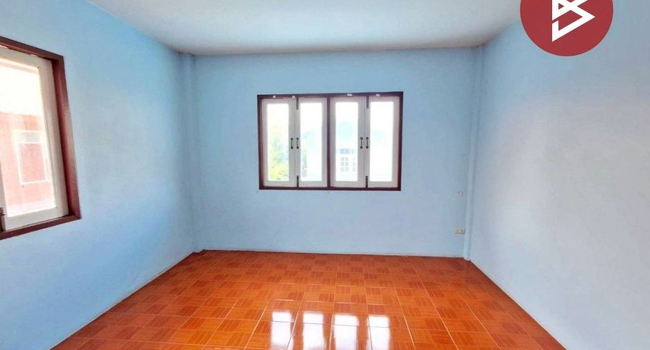 For sale 3 bedrooms house in Mueang Suphanburi, Suphan Buri