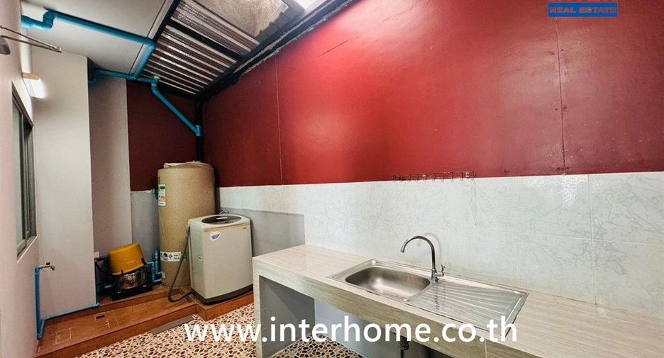 Reihenhaus zum Kauf mit 4 Zimmer in Lat Krabang, Bangkok