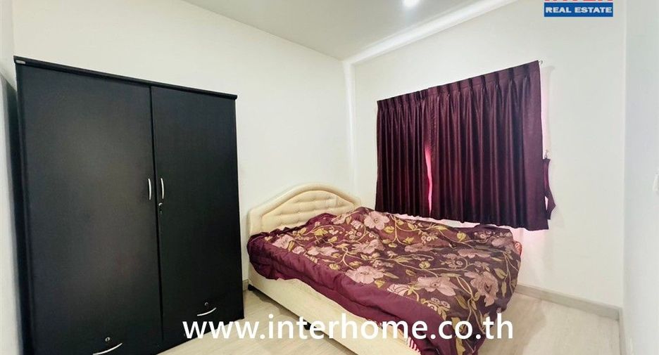 Reihenhaus zum Kauf mit 4 Zimmer in Lat Krabang, Bangkok