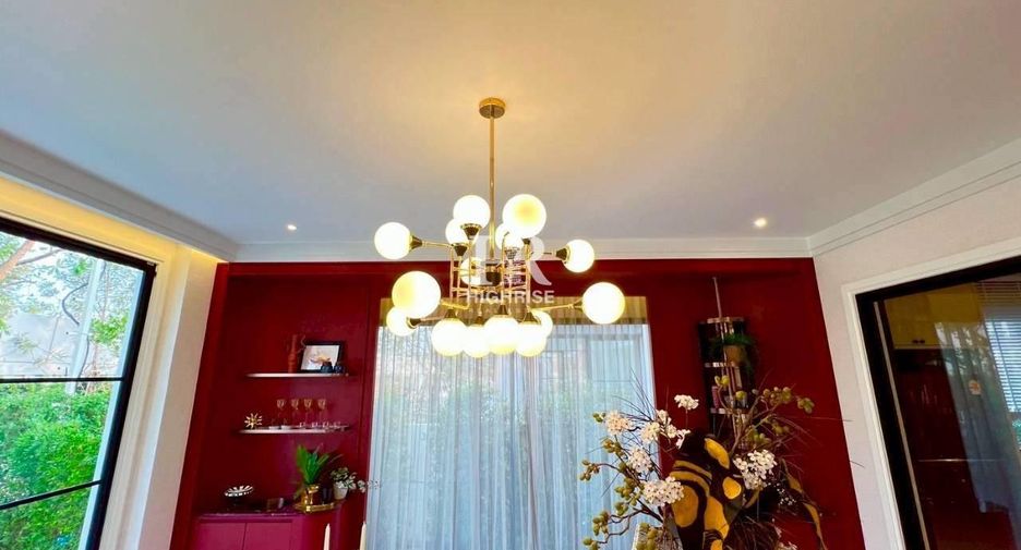 For rent 4 bedrooms villa in Bang Lamung, Chonburi