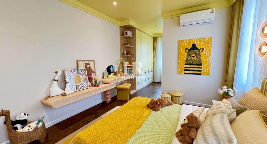 For rent 4 bedrooms villa in Bang Lamung, Chonburi