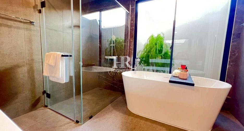 For rent 4 bedrooms villa in Bang Lamung, Chonburi