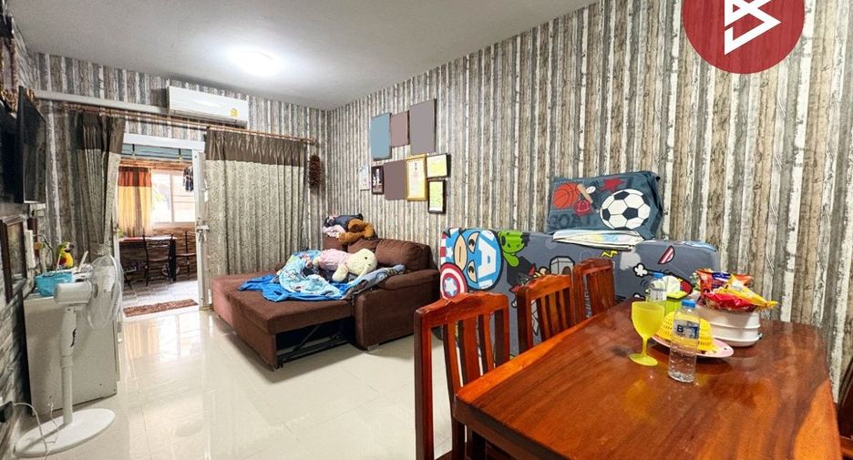 Casa adosada en venta de 3 habitaciones en Mueang Pathum Thani, Pathum Thani