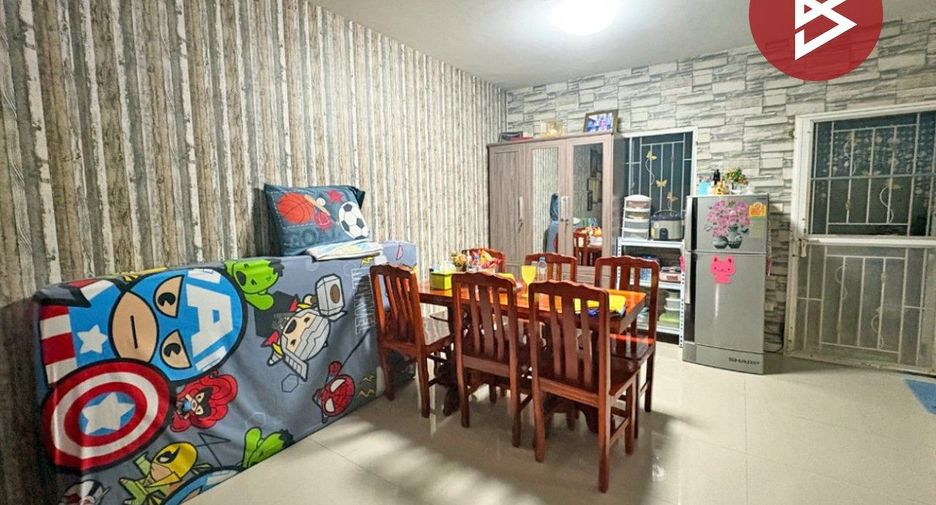Casa adosada en venta de 3 habitaciones en Mueang Pathum Thani, Pathum Thani