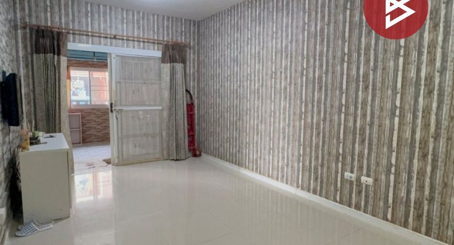 Casa adosada en venta de 3 habitaciones en Mueang Pathum Thani, Pathum Thani