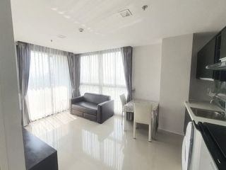 Wohnung zur Miete mit 1 Zimmer in Bang Rak, Bangkok