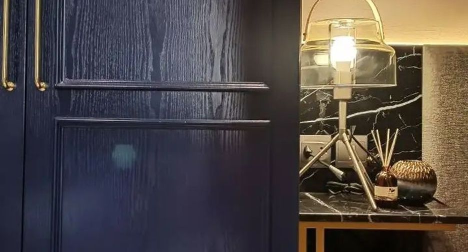Wohnung zur Miete mit 1 Zimmer in Bang Rak, Bangkok
