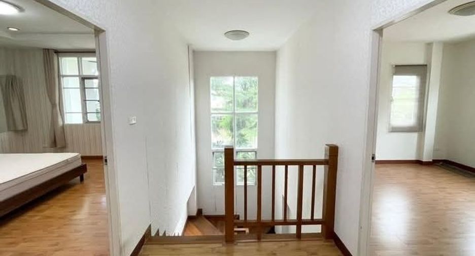 For rent 3 ベッドルーム condo in Bang Phli, Samut Prakan