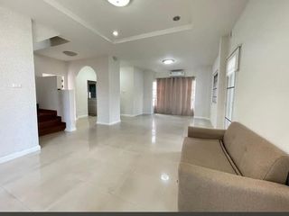 For rent 3 ベッドルーム condo in Bang Phli, Samut Prakan