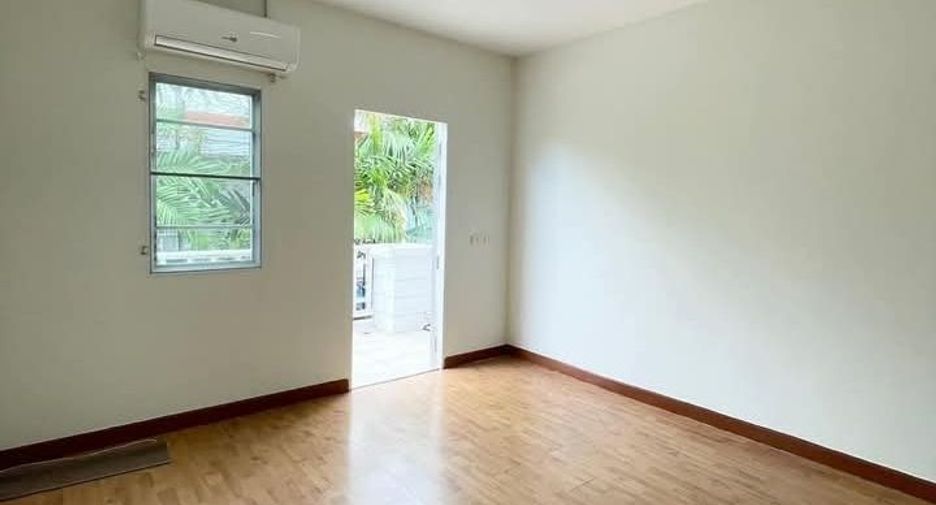 For rent 3 ベッドルーム condo in Bang Phli, Samut Prakan