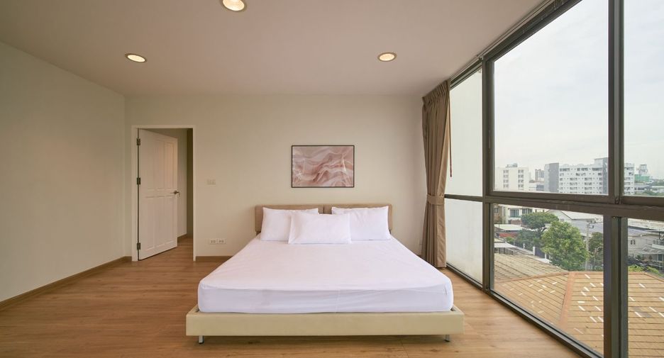 À louer 3 chambres condo à Chatuchak, Bangkok