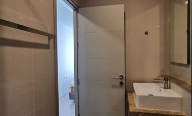 Wohnung zum Kauf mit 2 Zimmer in Khlong Toei, Bangkok