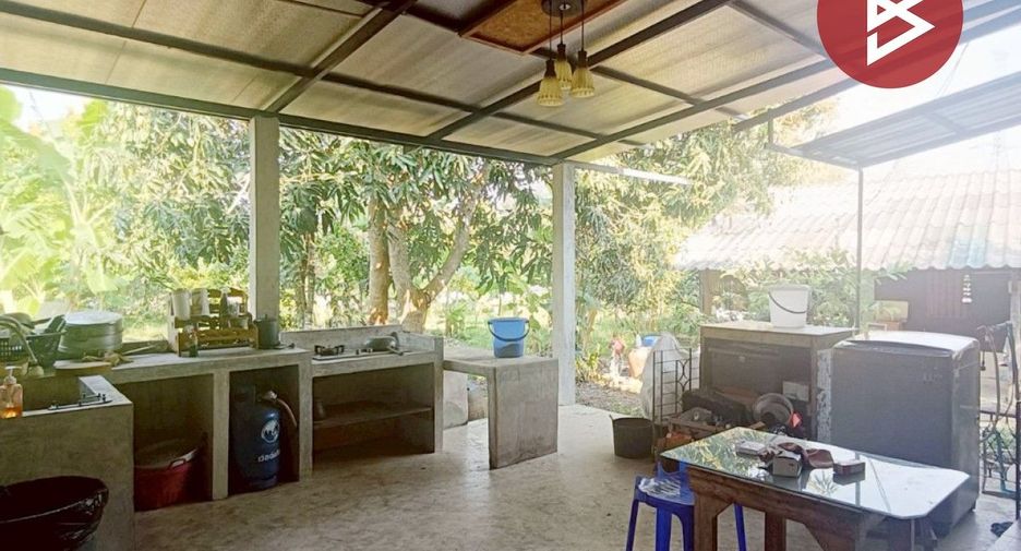 For sale 4 bedrooms house in Mueang Chanthaburi, Chanthaburi