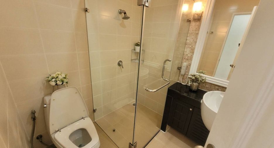 For rent 1 Beds serviced apartment in Khlong Toei, Bangkok