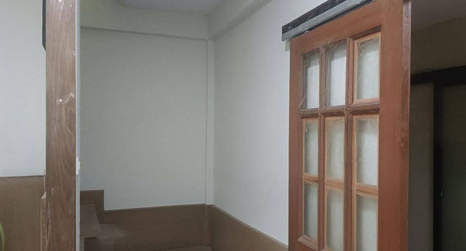 À vendre 2 chambres maison à Bang Kapi, Bangkok