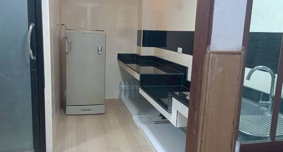 À vendre 2 chambres maison à Bang Kapi, Bangkok