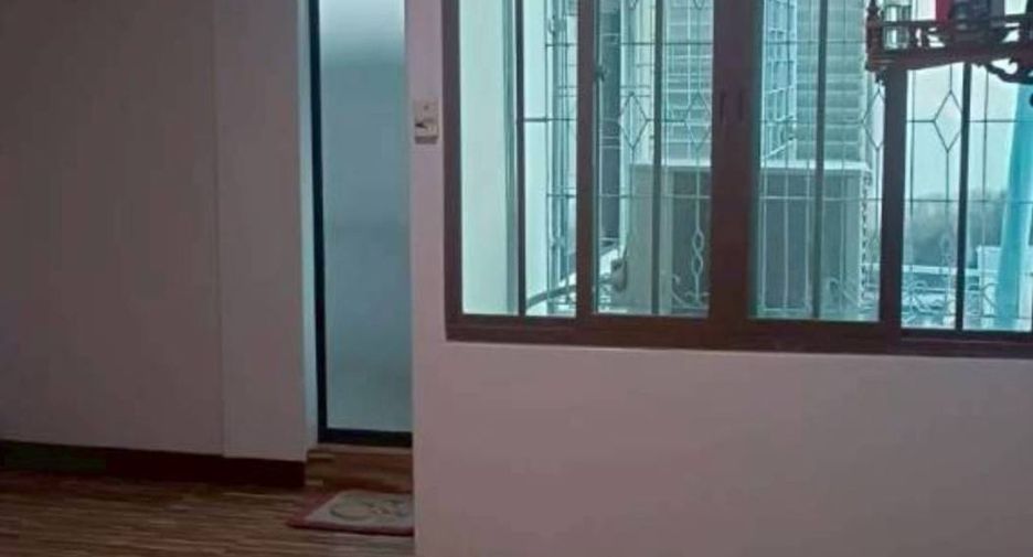 À vendre 2 chambres maison à Bang Kapi, Bangkok