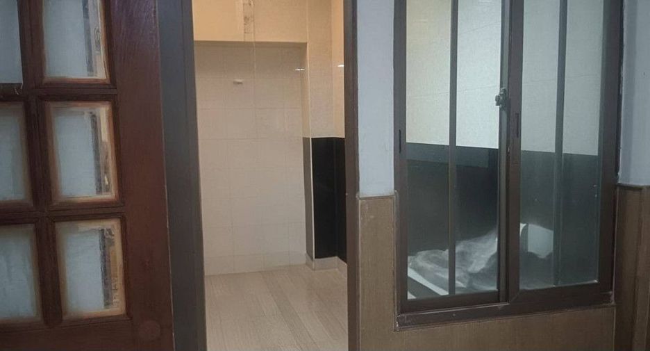 À vendre 2 chambres maison à Bang Kapi, Bangkok