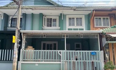 À vendre 3 chambres maison de ville à Bang Phli, Samut Prakan