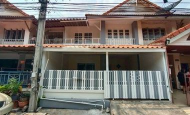 For sale 3 bedrooms townhouse in Khlong Luang, Pathum Thani