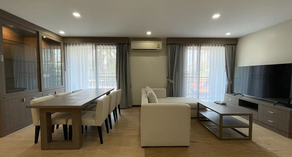 For sale 3 bedrooms condo in Watthana, Bangkok