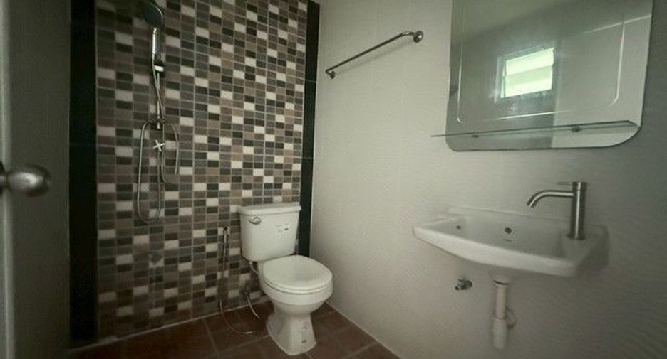 À vendre 3 chambres maison de ville à Bang Phli, Samut Prakan