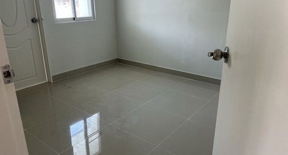 À vendre 3 chambres maison de ville à Bang Phli, Samut Prakan