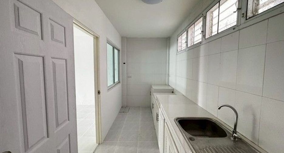For sale 2 ベッドルーム townhouse in Thalang, Phuket