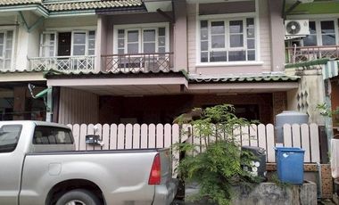 For sale 3 bedrooms townhouse in Mueang Samut Prakan, Samut Prakan