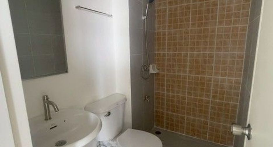 Wohnung zum Kauf mit 1 Zimmer in Thanyaburi, Pathum Thani