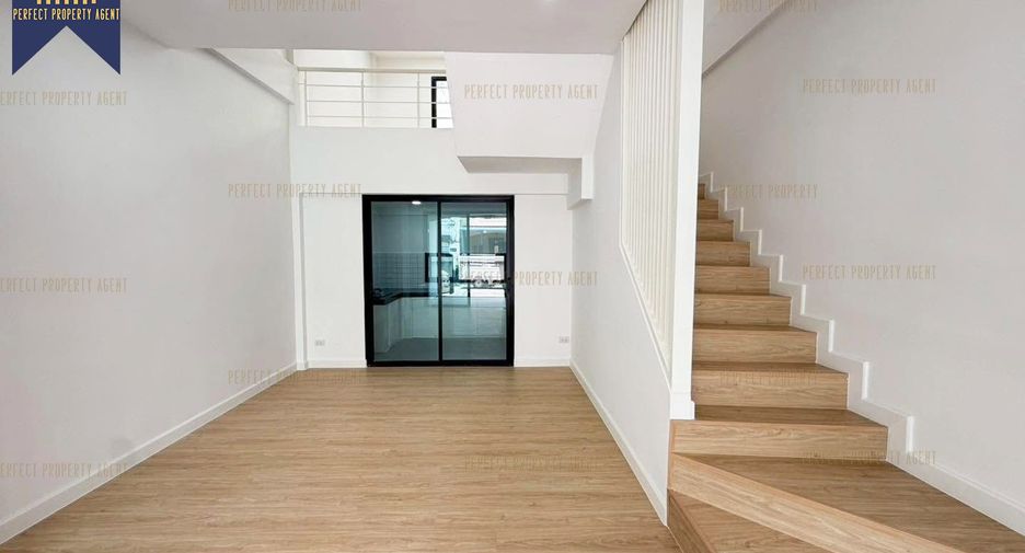 For sale 4 bedrooms townhouse in Pak Kret, Nonthaburi